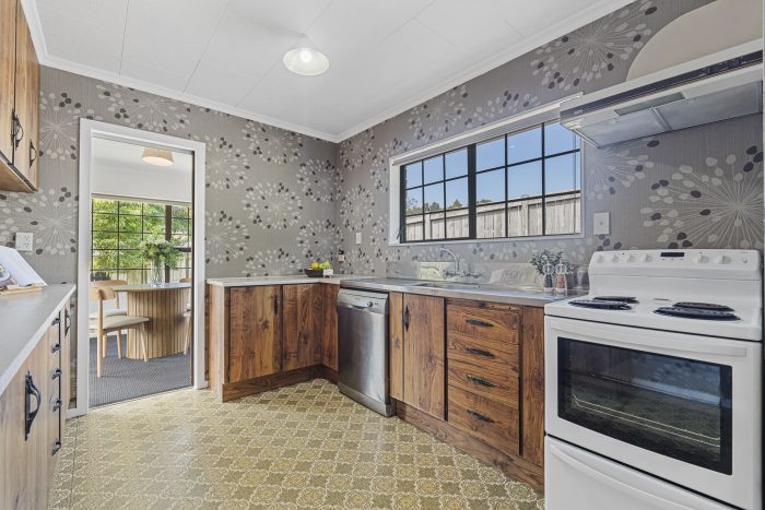10 Ainslee Street, Highlands Park, New Plymouth, Taranaki, 4312, New Zealand