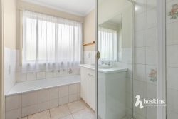 Unit 1/86 Bona Vista Rd, Bayswater VIC 3153, Australia