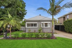 10 Bream Rd, Ettalong Beach NSW 2257, Australia