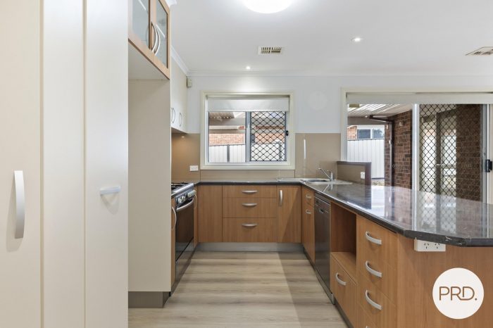 24 Buckmaster Cres, Dunlop ACT 2615, Australia