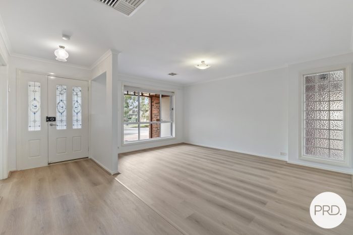 24 Buckmaster Cres, Dunlop ACT 2615, Australia