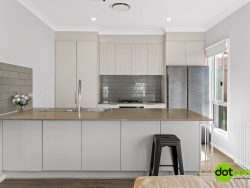 40 Cadogan Cres, Woongarrah NSW 2259, Australia