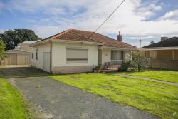 5 Beagle Pl, Belmont WA 6104, Australia