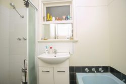 5 Beagle Pl, Belmont WA 6104, Australia