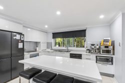 17 Compton St, Dapto NSW 2530, Australia