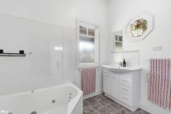 25 Dayspring Dr, Margate TAS 7054, Australia