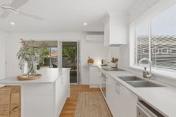 42 Dorothy Ave, Woy Woy NSW 2256, Australia