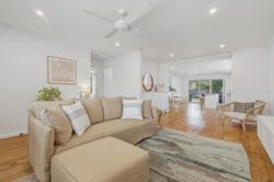 42 Dorothy Ave, Woy Woy NSW 2256, Australia