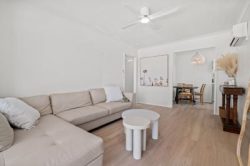 Unit 1/6 Dunban Rd, Woy Woy NSW 2256, Australia