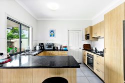 Unit 1/142-146 Elizabeth St, Bay Village, Urangan QLD 4655, Australia