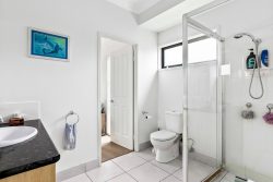 Unit 1/142-146 Elizabeth St, Bay Village, Urangan QLD 4655, Australia