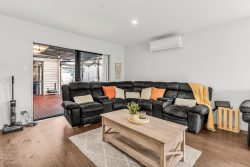 17 Kotuku Crescent, Takanini, Papakura, Auckland, 2112, New Zealand