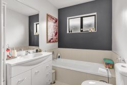 17 Kotuku Crescent, Takanini, Papakura, Auckland, 2112, New Zealand