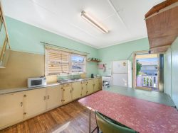 12 Herbert St, Scarborough QLD 4020, Australia