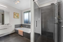 118 Hillpark Drive, Pokeno, Franklin, Auckland, 2402, New Zealand