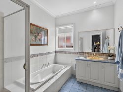 25 Kielli Dr, Warrnambool VIC 3280, Australia