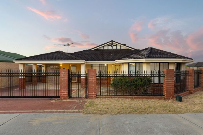 3 La Salle Rd, Alexander Heights WA 6064, Australia
