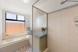 3 La Salle Rd, Alexander Heights WA 6064, Australia