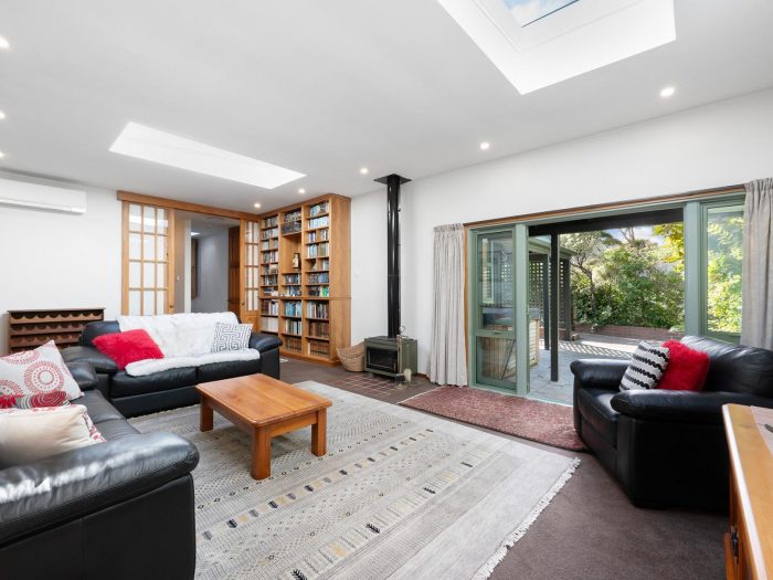 5 Indira Place, Khandallah, Wellington, 6035, New Zealand