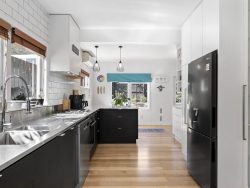 25 Marine Parade, Eastbourne, Lower Hutt, Wellington, 5013, New Zealand