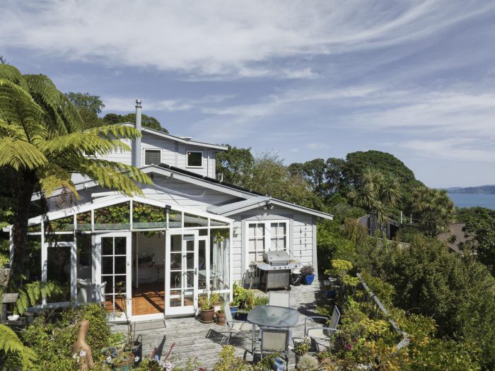 18 Ngaumatau Road, Eastbourne, Lower Hutt, Wellington, 5013, New Zealand