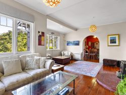 18 Ngaumatau Road, Eastbourne, Lower Hutt, Wellington, 5013, New Zealand