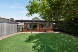 36 Dunrobin Rd, Hove SA 5048, Australia