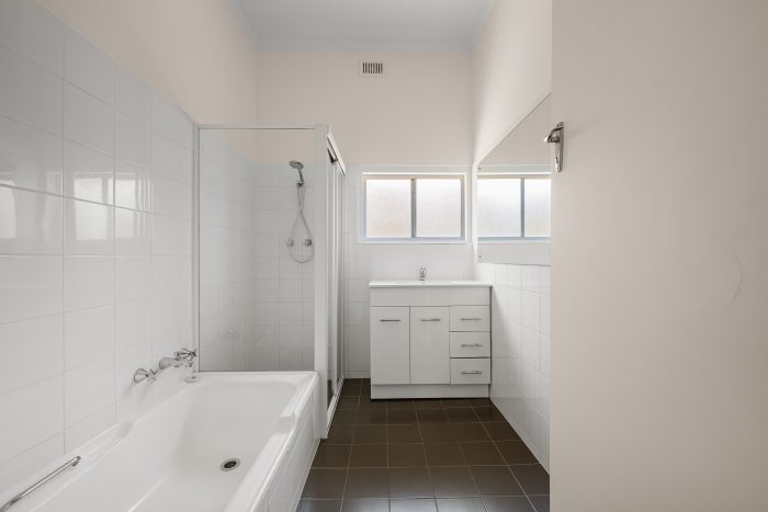 36 Dunrobin Rd, Hove SA 5048, Australia