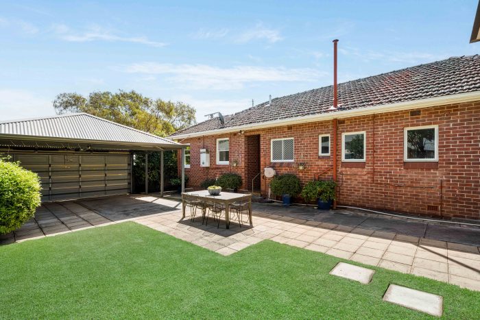 11 Auburn Ave, Myrtle Bank SA 5064, Australia