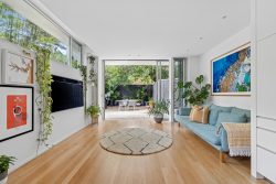 10 Knowles Ave, North Bondi NSW 2026, Australia