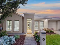 51 Kym St, Port Noarlunga South SA 5167, Australia