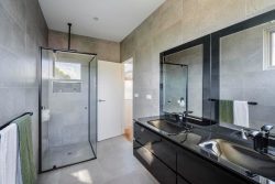 Unit 1/24 Lucille Ave, Reservoir VIC 3073, Australia