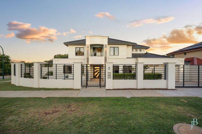 95 Todd Ave, Como WA 6152, Australia