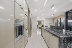 95 Todd Ave, Como WA 6152, Australia