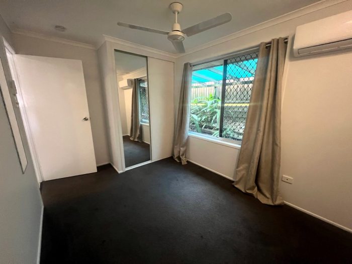 78 Malpas St, Boyne Island QLD 4680, Australia