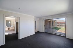 111 Milton St, Bannockburn VIC 3331, Australia