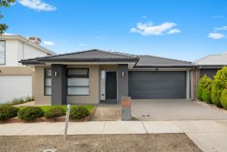 24 Horsley St, Thornhill Park VIC 3335, Australia
