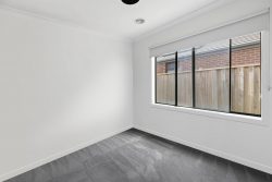 24 Horsley St, Thornhill Park VIC 3335, Australia