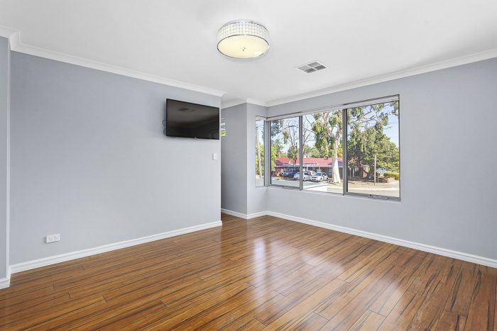24 Silverwood St, Morley WA 6062, Australia