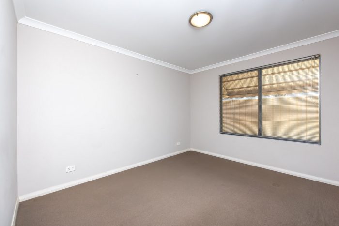 12 Maurice St, Embleton WA 6062, Australia