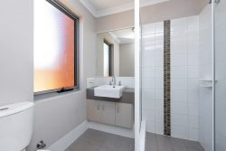 12 Maurice St, Embleton WA 6062, Australia