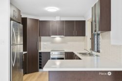 47 Lancaster Cct, Stretton QLD 4116, Australia