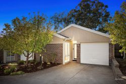Unit 13/1 Nartanda Ct, Doncaster East VIC 3109, Australia