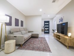 5B Wollong Pl, Nollamara WA 6061, Australia