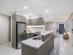 5B Wollong Pl, Nollamara WA 6061, Australia