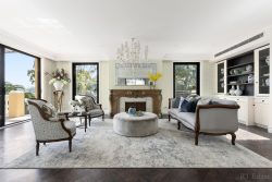 12 Raheen Dr, Kew VIC 3101, Australia