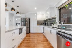 11 Rennie St, Huntly VIC 3551, Australia