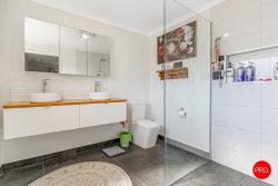 11 Rennie St, Huntly VIC 3551, Australia