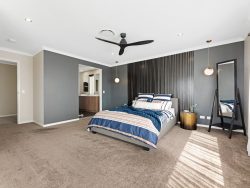 5 Ridge View Ct, Nikenbah QLD 4655, Australia