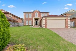 10 Robins Creek Dr, Horsley NSW 2530, Australia
